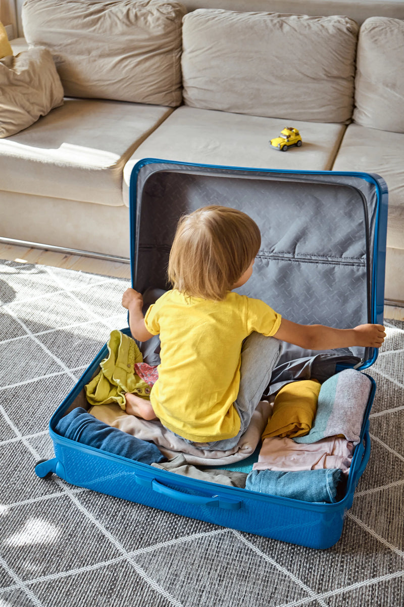 Como organizar as malas de viagem dos filhos?