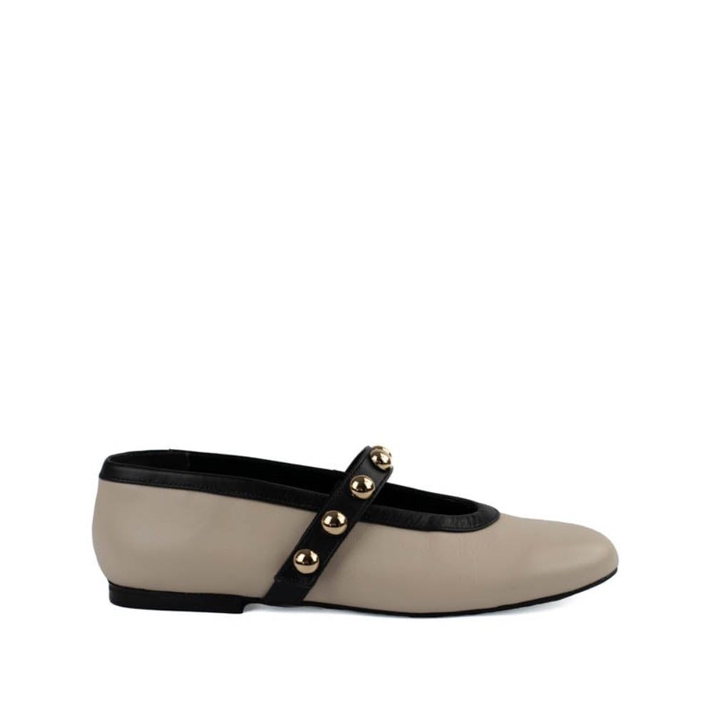 Sapatilha de Couro Cavezzale Off White/Preto 105103