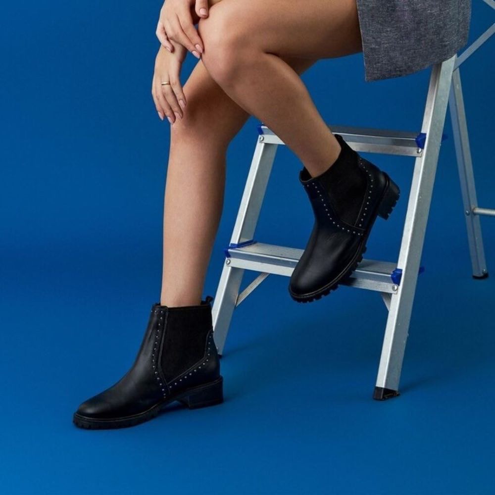 Bota Curta de Couro Veneto Cavezzale Preto 105737