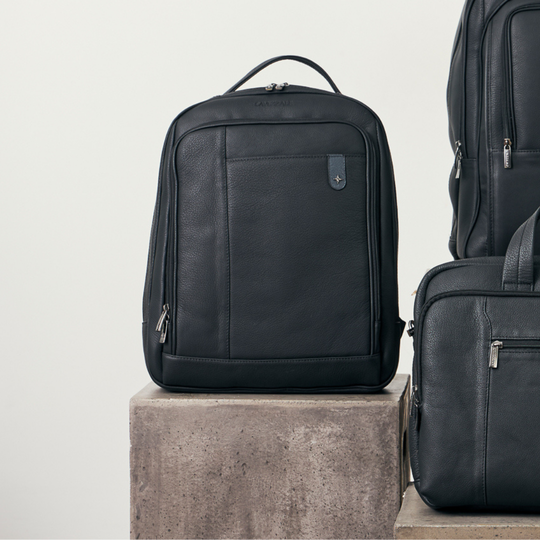 Mochila de Couro Búfalo Cavezzale Preto/Marinho 105473