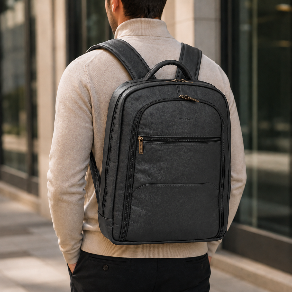 Mochila de Couro Cavezzale Preto 0100933