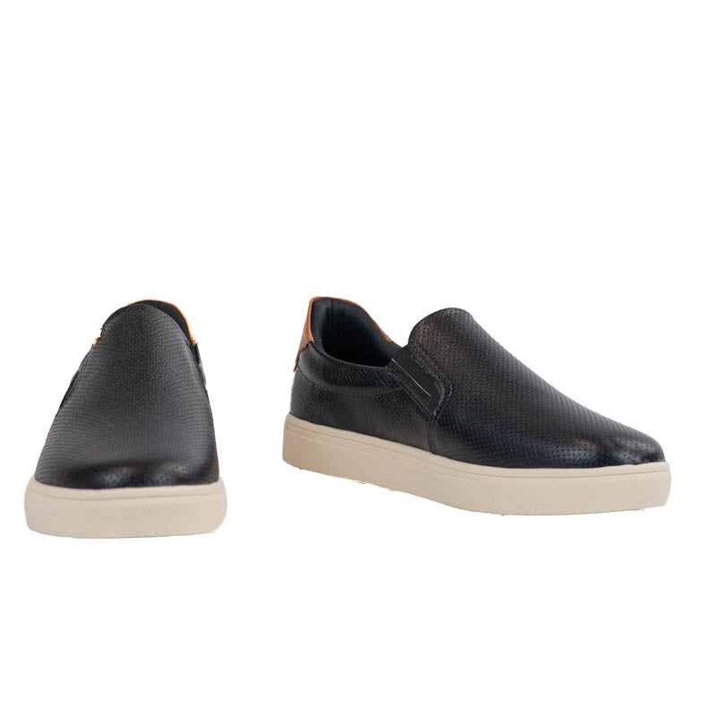 Tênis de Couro Cavezzale Floter Furadinho Preto 105880