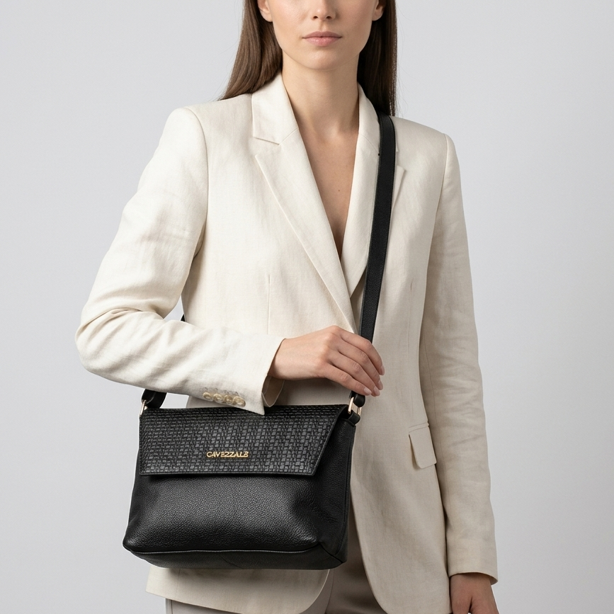 Bolsa Satchel Média Couro Soft Cavezzale Preto 105663